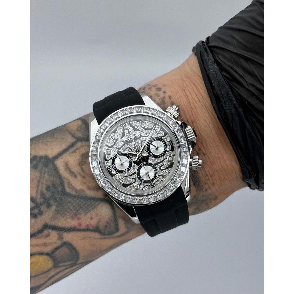 Custom Seiko Mod • Silver Diamond Tiger Daytona Quartz Chronograph • 39.5mm